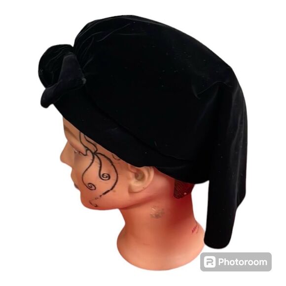 **Host Pick** VTG Yves Saint Laurent Velvet Beret Hat with Bow Circa 1960 - Picture 4 of 16